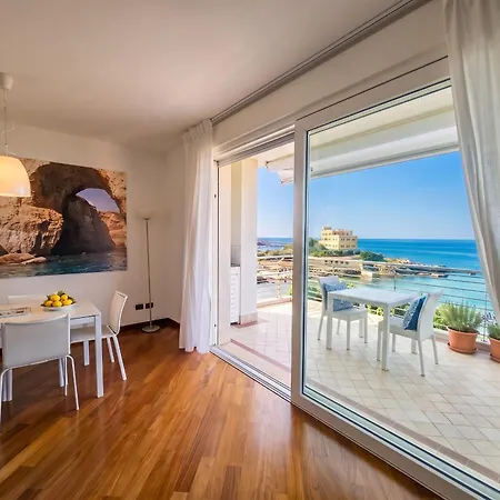 Clicksardegna Seabreeze Luxury Waterfront Apartment *