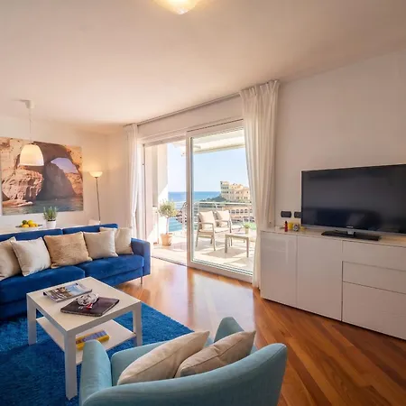 Clicksardegna Seabreeze Luxury Waterfront Apartment