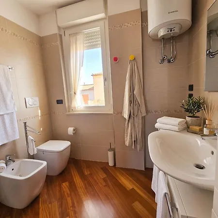 Clicksardegna Seabreeze Luxury Waterfront Apartment