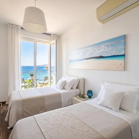 Clicksardegna Seabreeze Luxury Waterfront *